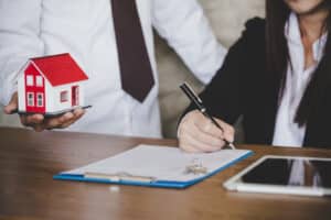 Toms River Real Estate Lawyers Discuss Real Estate Contracts 